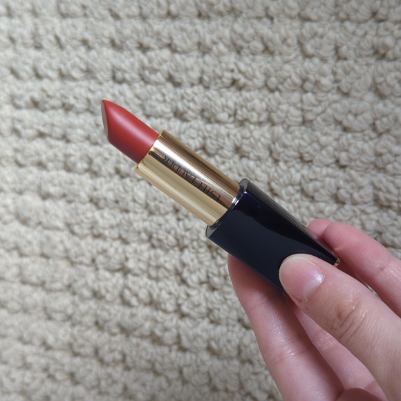 Estee Lauder Matte Lipstick - Picture 2 of 4